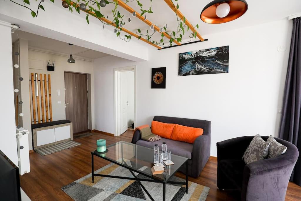 Modern Condo With Parking, Sibiu Exterior photo
